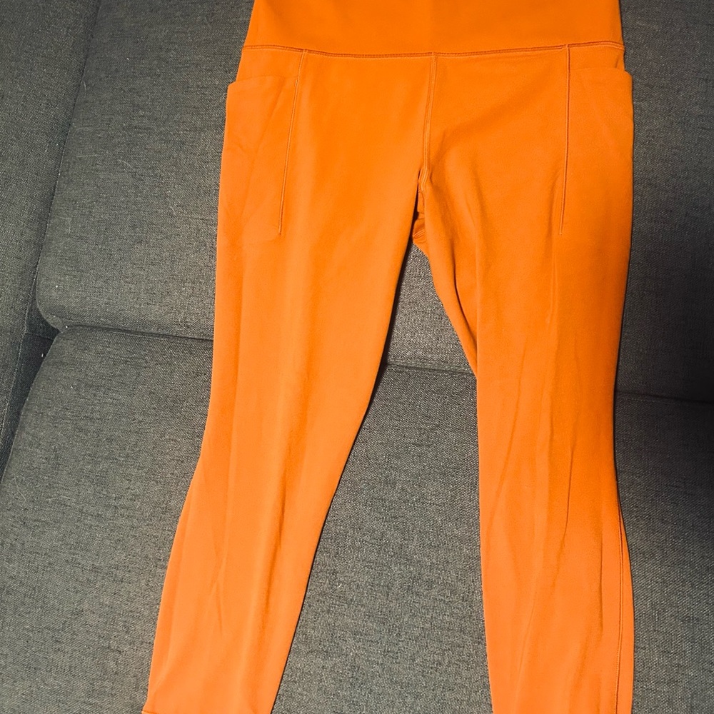 Athleta Canyon Orange Salutation 7/8 Leggings